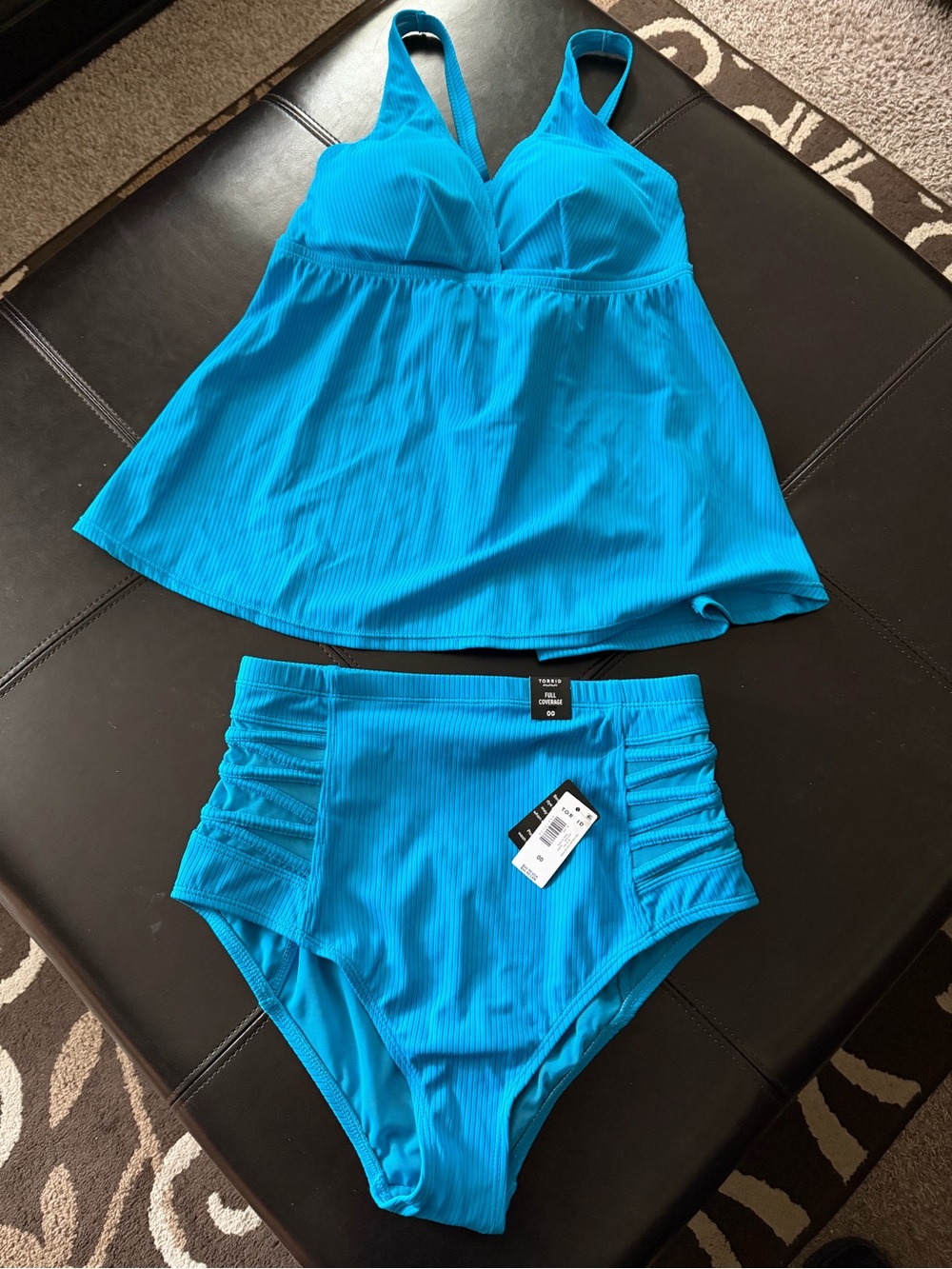 NWT Torrid rib triangle tankini and rib cross side bottom. Size 00 (10)
